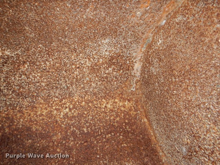 image for item FN9081 John Deere 95"W general purpose bucket