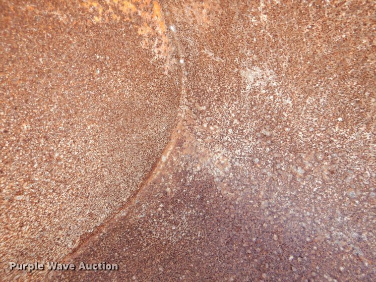 image for item FN9081 John Deere 95"W general purpose bucket