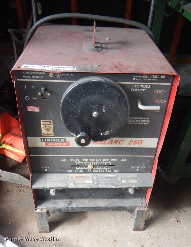 Lincoln Electric Idealarc 250 welder in Manhattan, KS Item FN9097