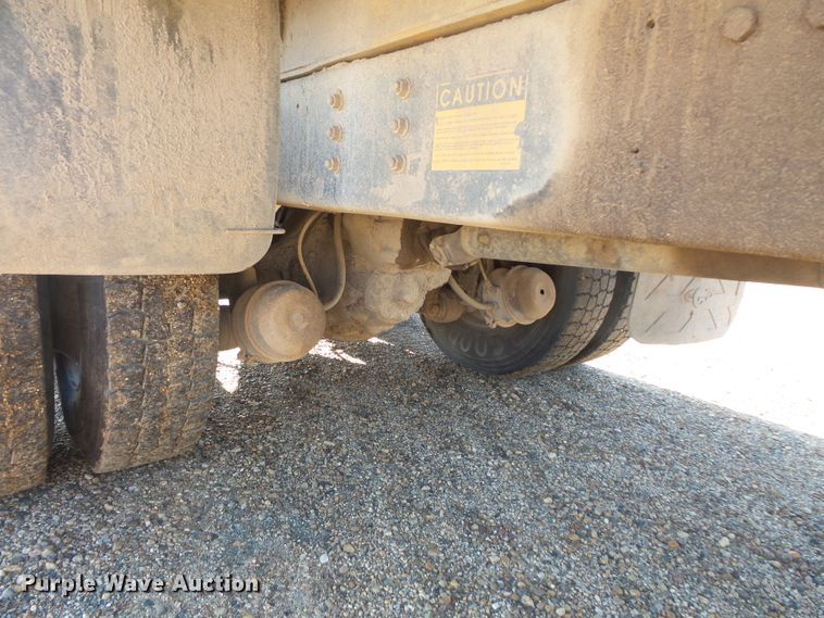image for item FU9317 1998 International 2554 dump truck