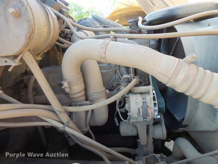 image for item FU9317 1998 International 2554 dump truck