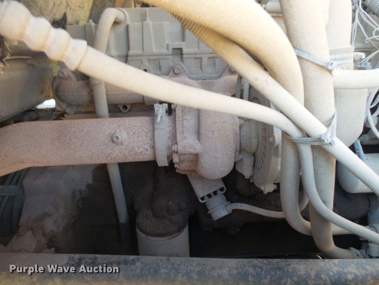 image for item FU9317 1998 International 2554 dump truck