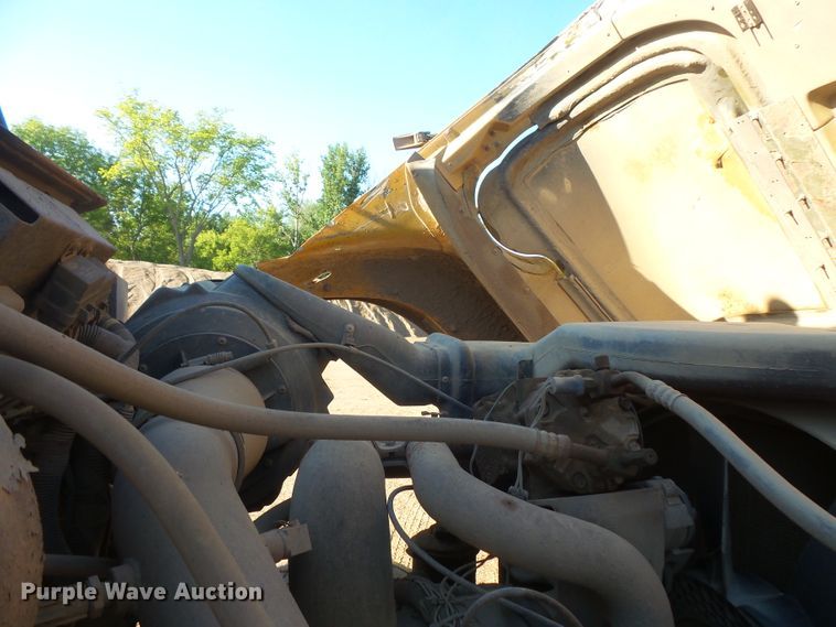 image for item FU9317 1998 International 2554 dump truck