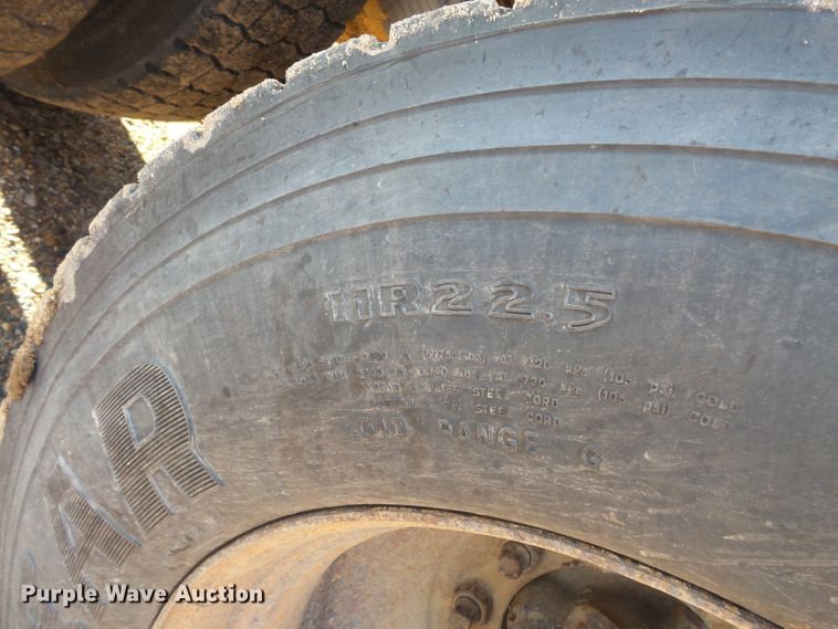 image for item FU9317 1998 International 2554 dump truck