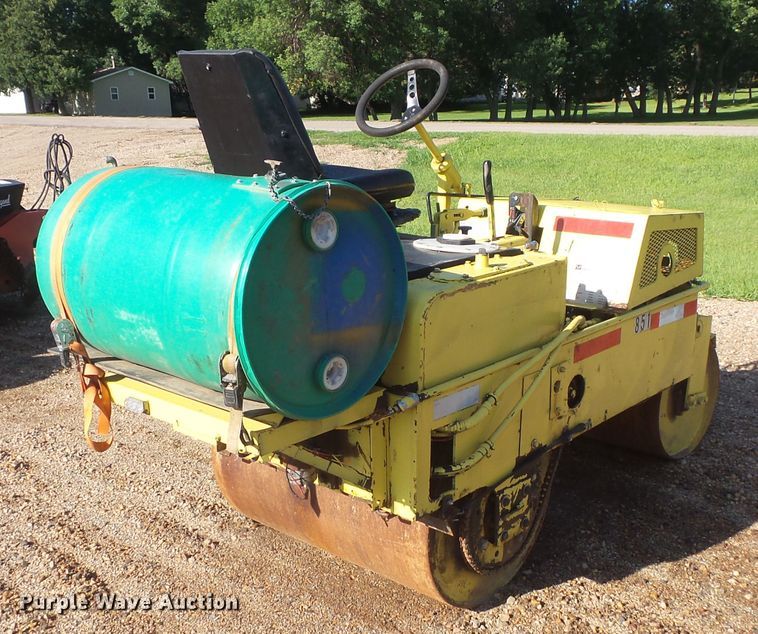 image for item FU9319 Mauldin 1450 double drum vibratory roller