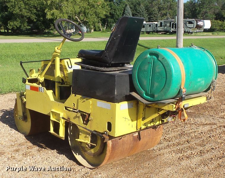 image for item FU9319 Mauldin 1450 double drum vibratory roller