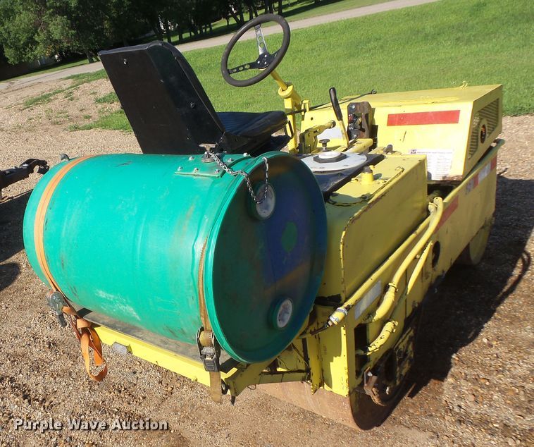 image for item FU9319 Mauldin 1450 double drum vibratory roller