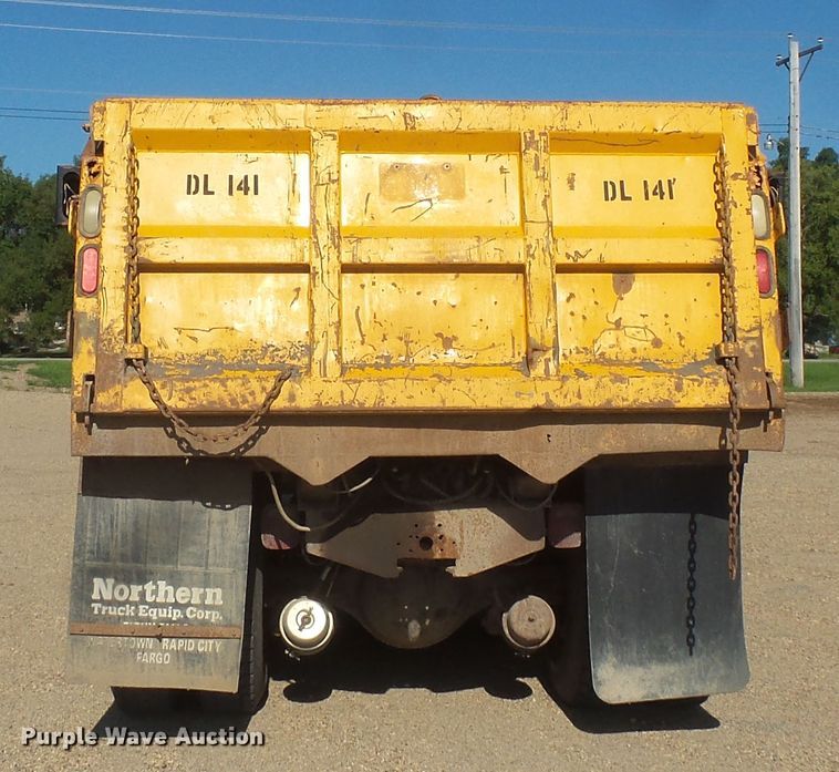 image for item FU9320 1998 International 2554 dump truck