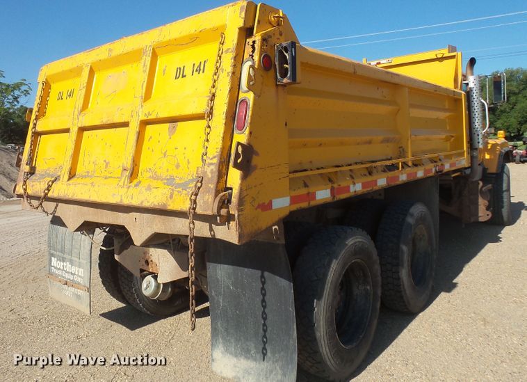 image for item FU9320 1998 International 2554 dump truck