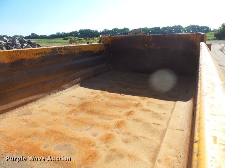 image for item FU9320 1998 International 2554 dump truck