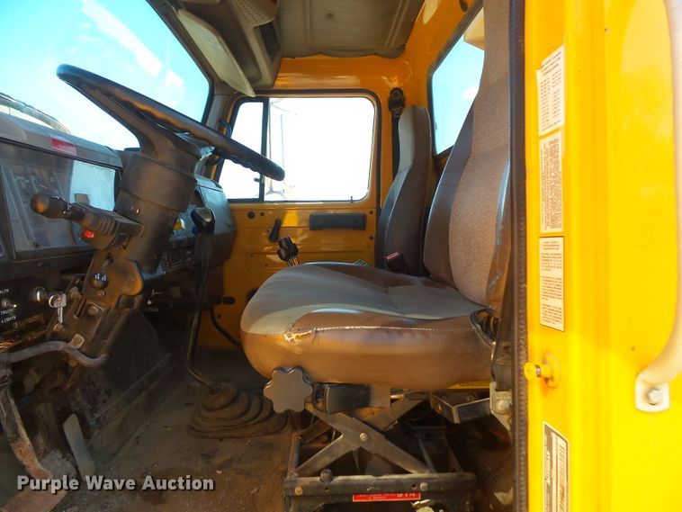 image for item FU9320 1998 International 2554 dump truck