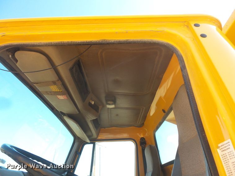 image for item FU9320 1998 International 2554 dump truck