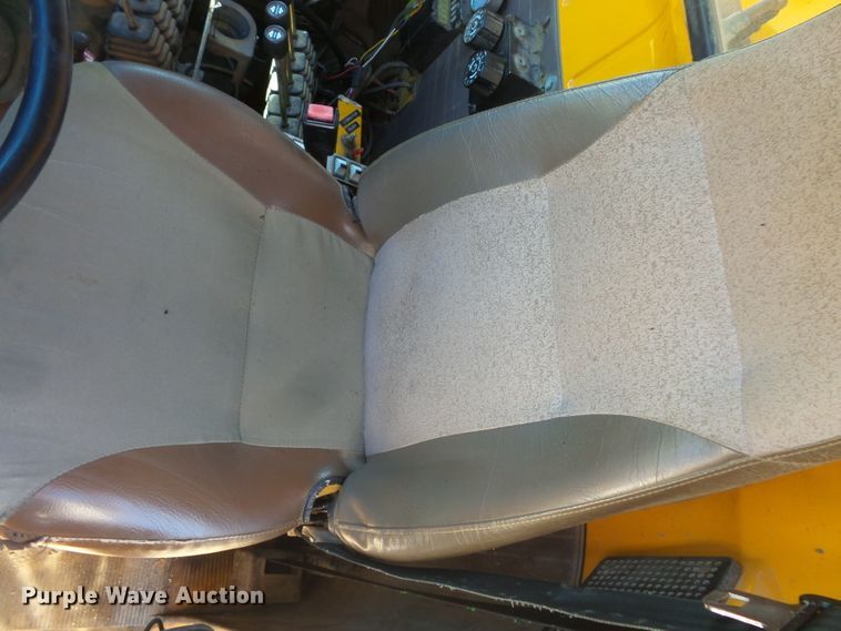 image for item FU9320 1998 International 2554 dump truck