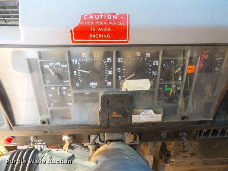 image for item FU9320 1998 International 2554 dump truck