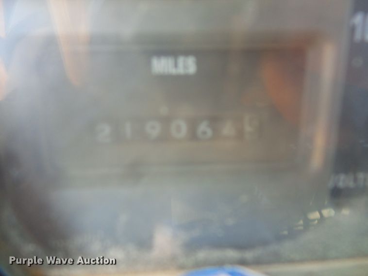 image for item FU9320 1998 International 2554 dump truck