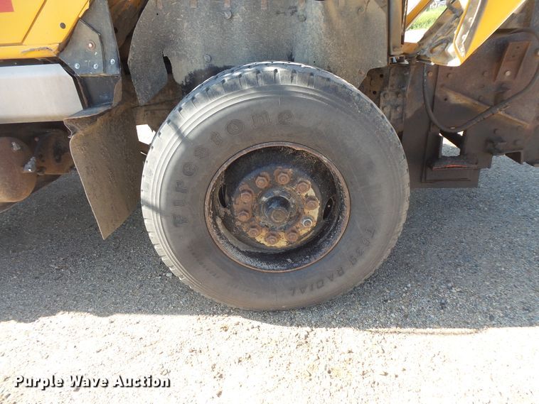 image for item FU9320 1998 International 2554 dump truck