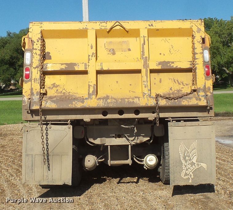 image for item FU9321 2000 International 2554 dump truck
