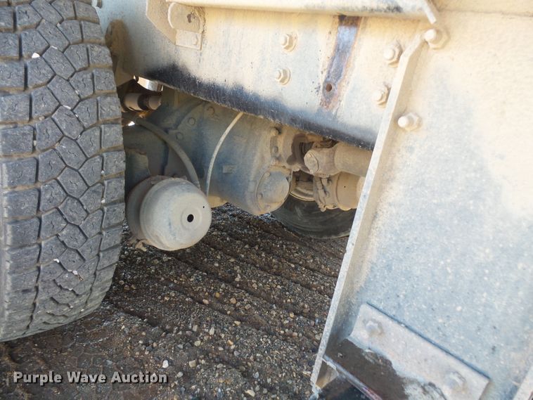 image for item FU9321 2000 International 2554 dump truck