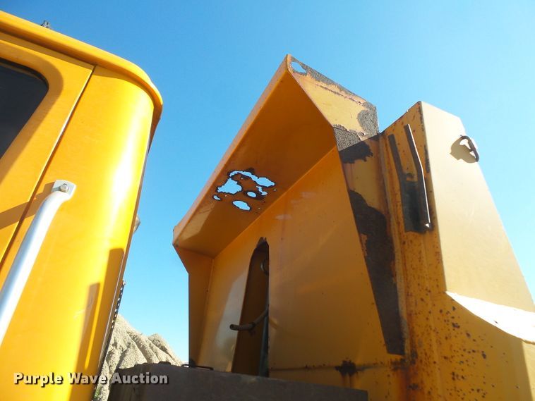 image for item FU9321 2000 International 2554 dump truck