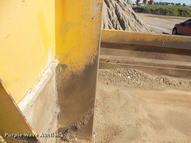 image for item FU9321 2000 International 2554 dump truck