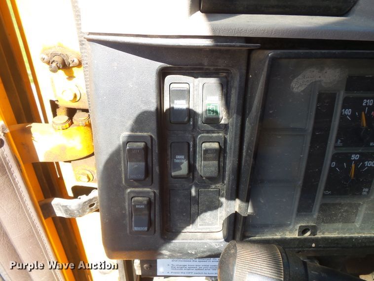 image for item FU9321 2000 International 2554 dump truck