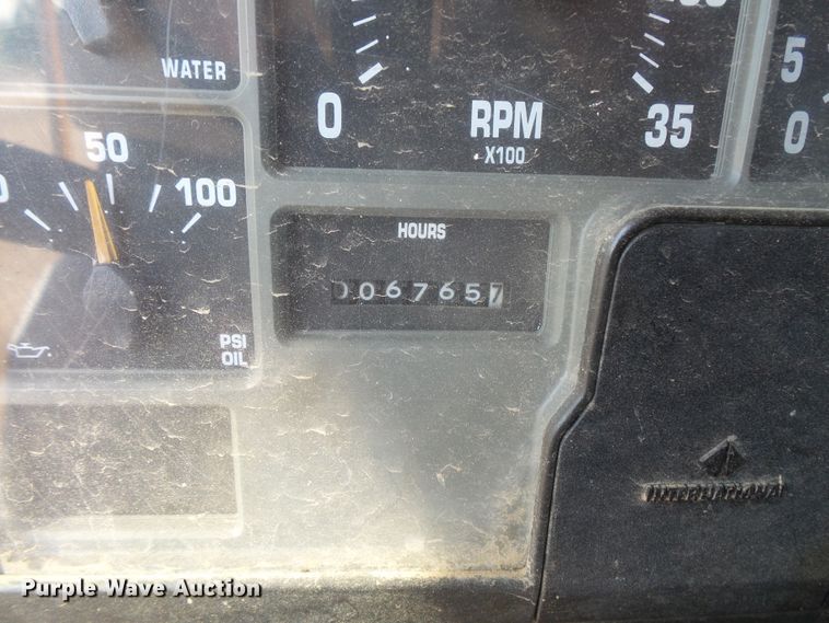 image for item FU9321 2000 International 2554 dump truck