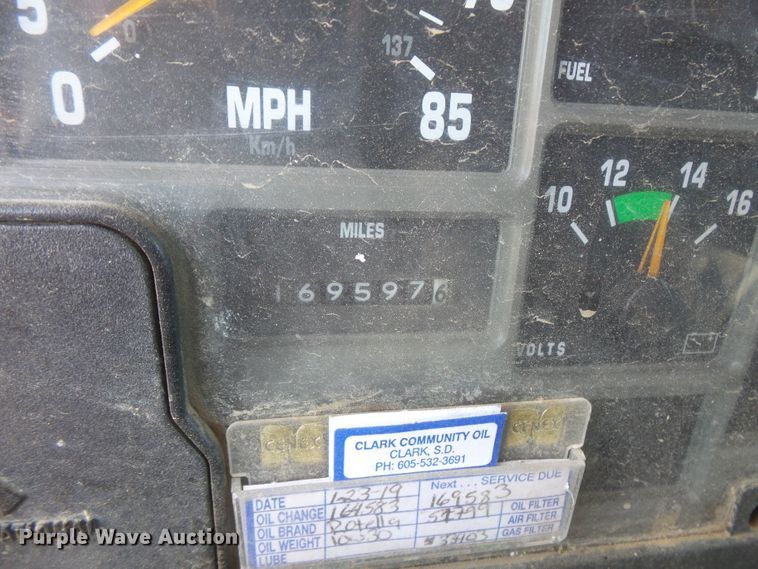 image for item FU9321 2000 International 2554 dump truck