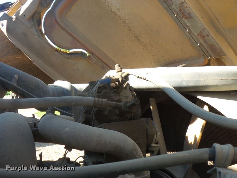 image for item FU9321 2000 International 2554 dump truck