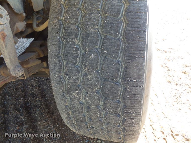 image for item FU9321 2000 International 2554 dump truck