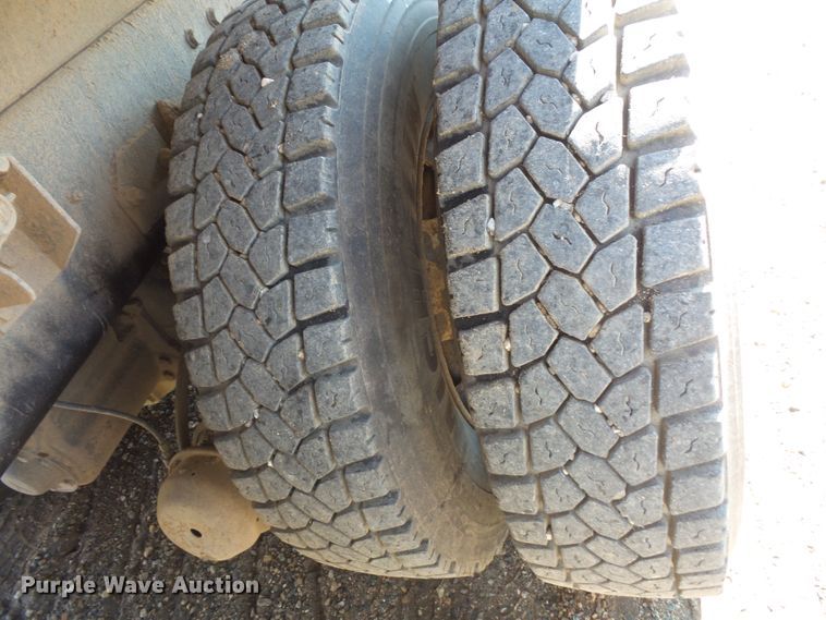 image for item FU9321 2000 International 2554 dump truck