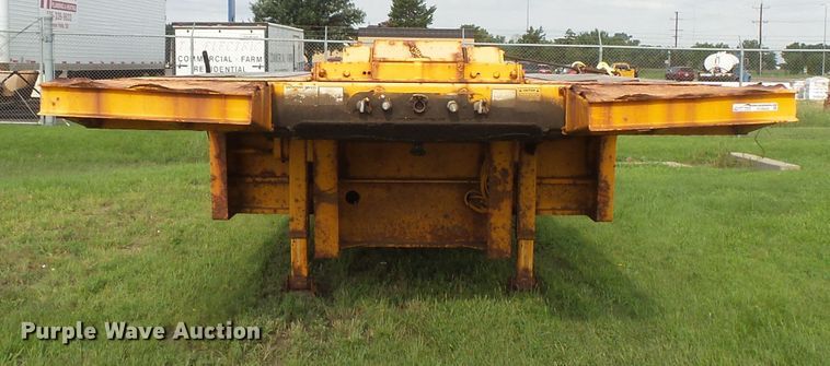 image for item FU9323 1994 Trail King TKI00SA-483 tilt deck equipment trailer