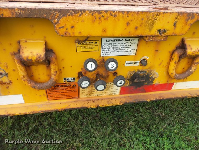 image for item FU9323 1994 Trail King TKI00SA-483 tilt deck equipment trailer