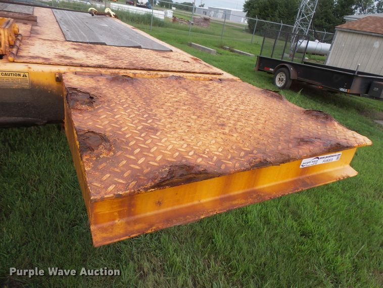 image for item FU9323 1994 Trail King TKI00SA-483 tilt deck equipment trailer