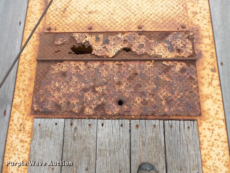 image for item FU9323 1994 Trail King TKI00SA-483 tilt deck equipment trailer