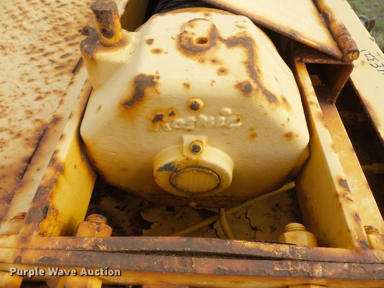 image for item FU9323 1994 Trail King TKI00SA-483 tilt deck equipment trailer