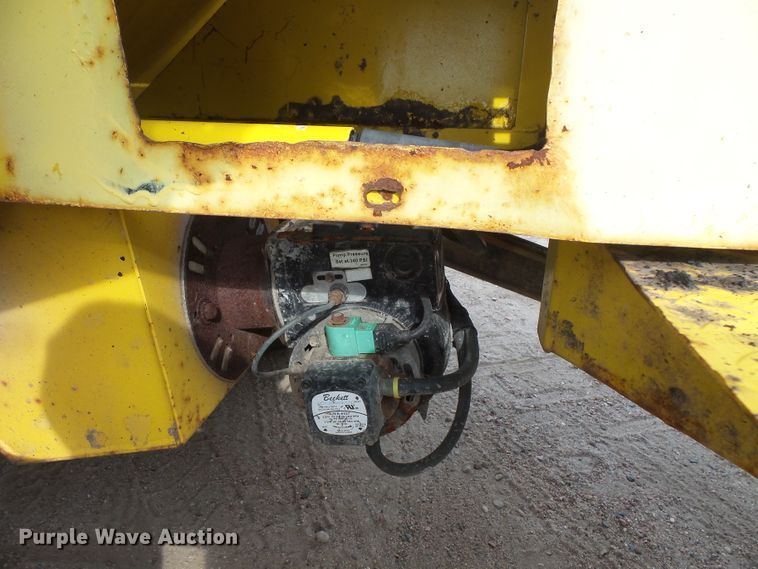 image for item FU9324 2011 Falcon bituminous mix trailer