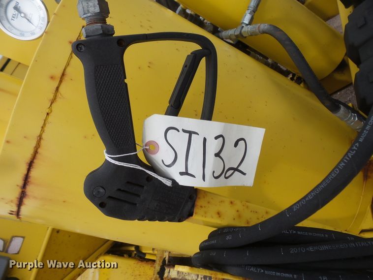 image for item FU9324 2011 Falcon bituminous mix trailer