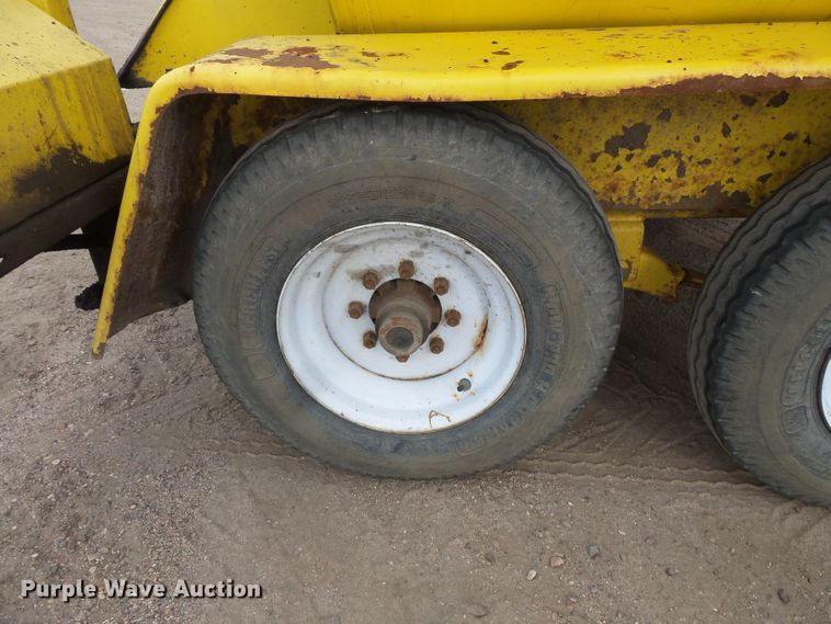 image for item FU9324 2011 Falcon bituminous mix trailer