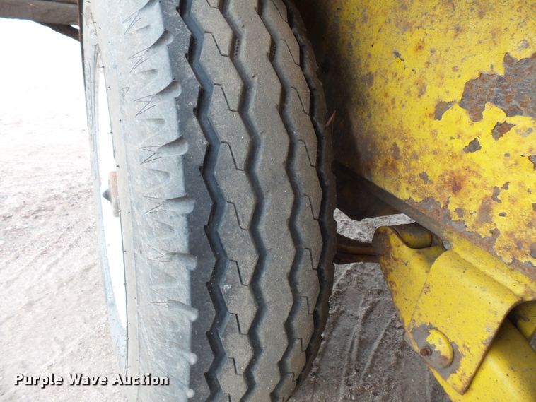 image for item FU9324 2011 Falcon bituminous mix trailer