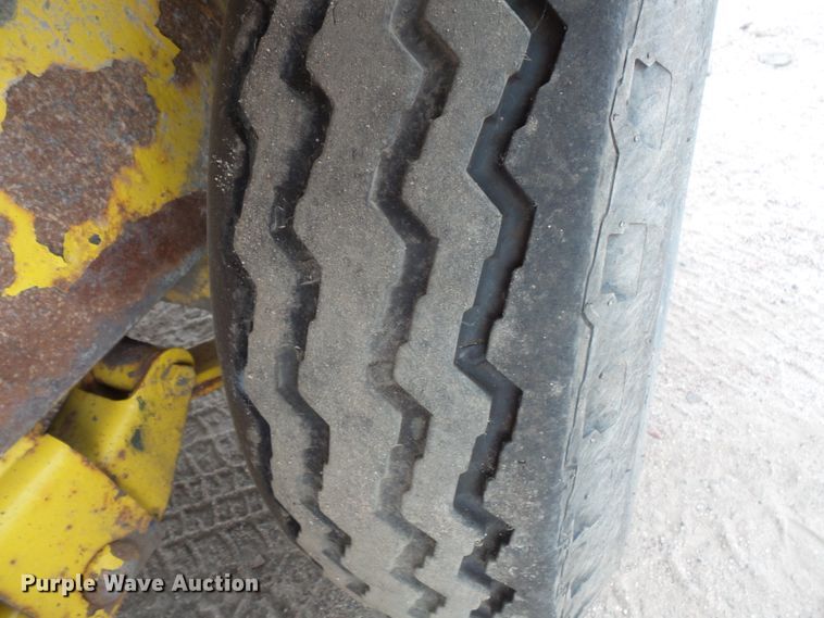 image for item FU9324 2011 Falcon bituminous mix trailer