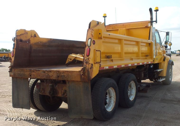 image for item FU9325 2003 Sterling L-Line dump truck