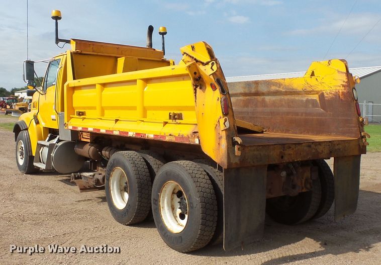 image for item FU9325 2003 Sterling L-Line dump truck