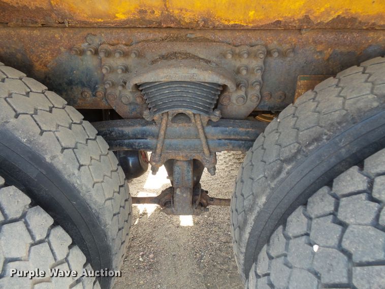 image for item FU9325 2003 Sterling L-Line dump truck