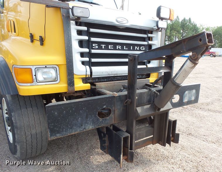 image for item FU9325 2003 Sterling L-Line dump truck