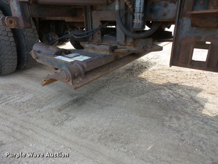 image for item FU9325 2003 Sterling L-Line dump truck