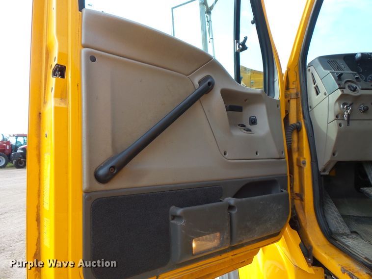 image for item FU9325 2003 Sterling L-Line dump truck