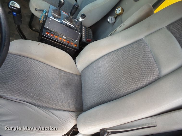 image for item FU9325 2003 Sterling L-Line dump truck