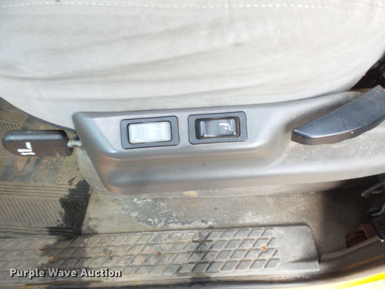 image for item FU9325 2003 Sterling L-Line dump truck