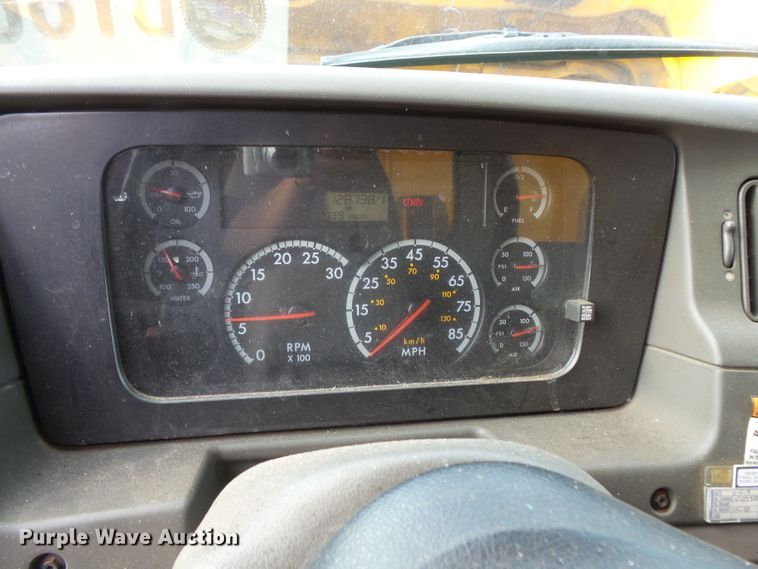 image for item FU9325 2003 Sterling L-Line dump truck