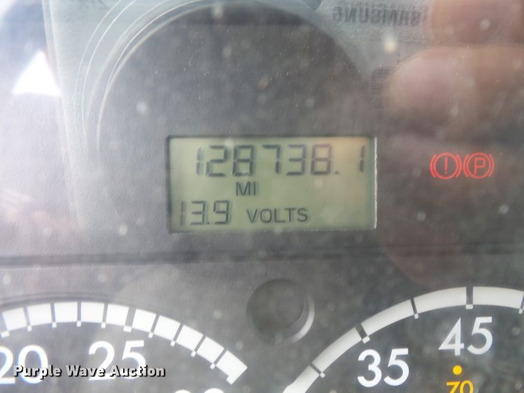 image for item FU9325 2003 Sterling L-Line dump truck